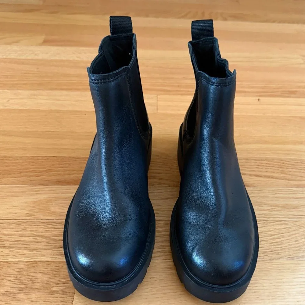 UGG Women's Black Chelsea Boots - Picture 2 of 16